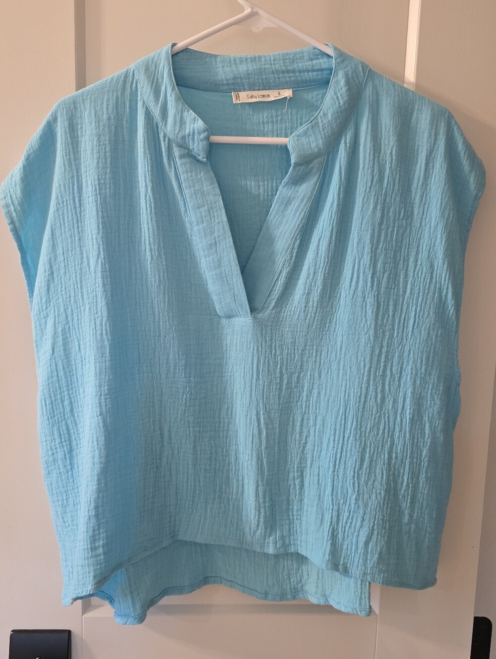 NWOT Salty Lemon Women's Crop Top Light Blue Size S